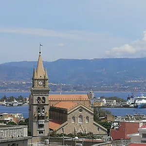 Interno 9 3/4 , Messina Italia